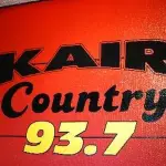 Hot Country 93.7 - KAIR-FM